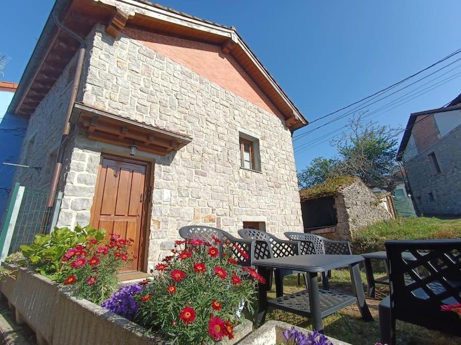 Romantico Acogedor Apartamento En Llanes Exteriör bild